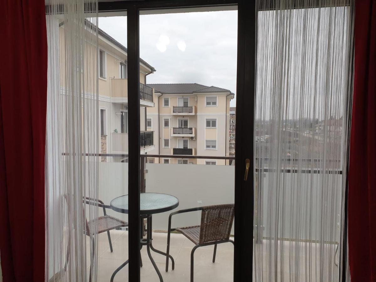 Appartamento Apartament Adriana Giroc Esterno foto